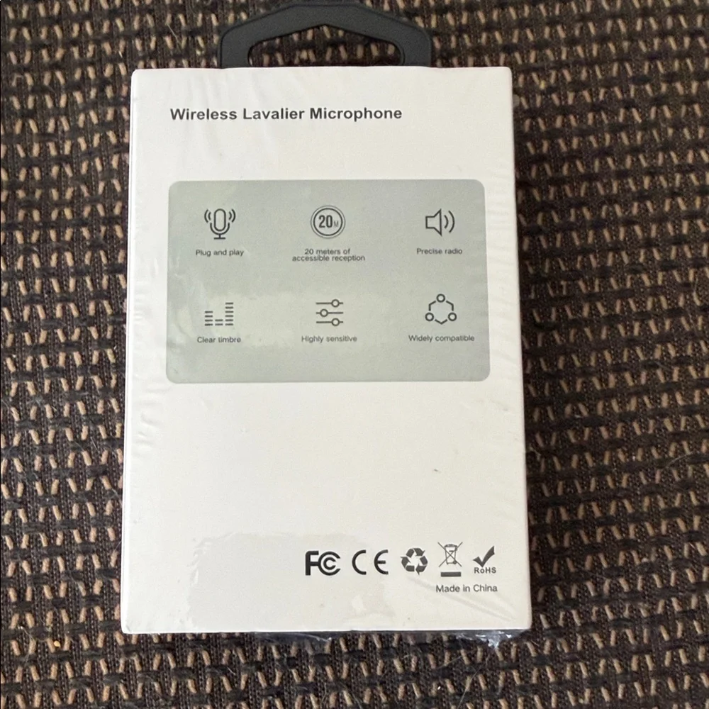 Wireless Lavalier Microphone for Smartphones - Gray